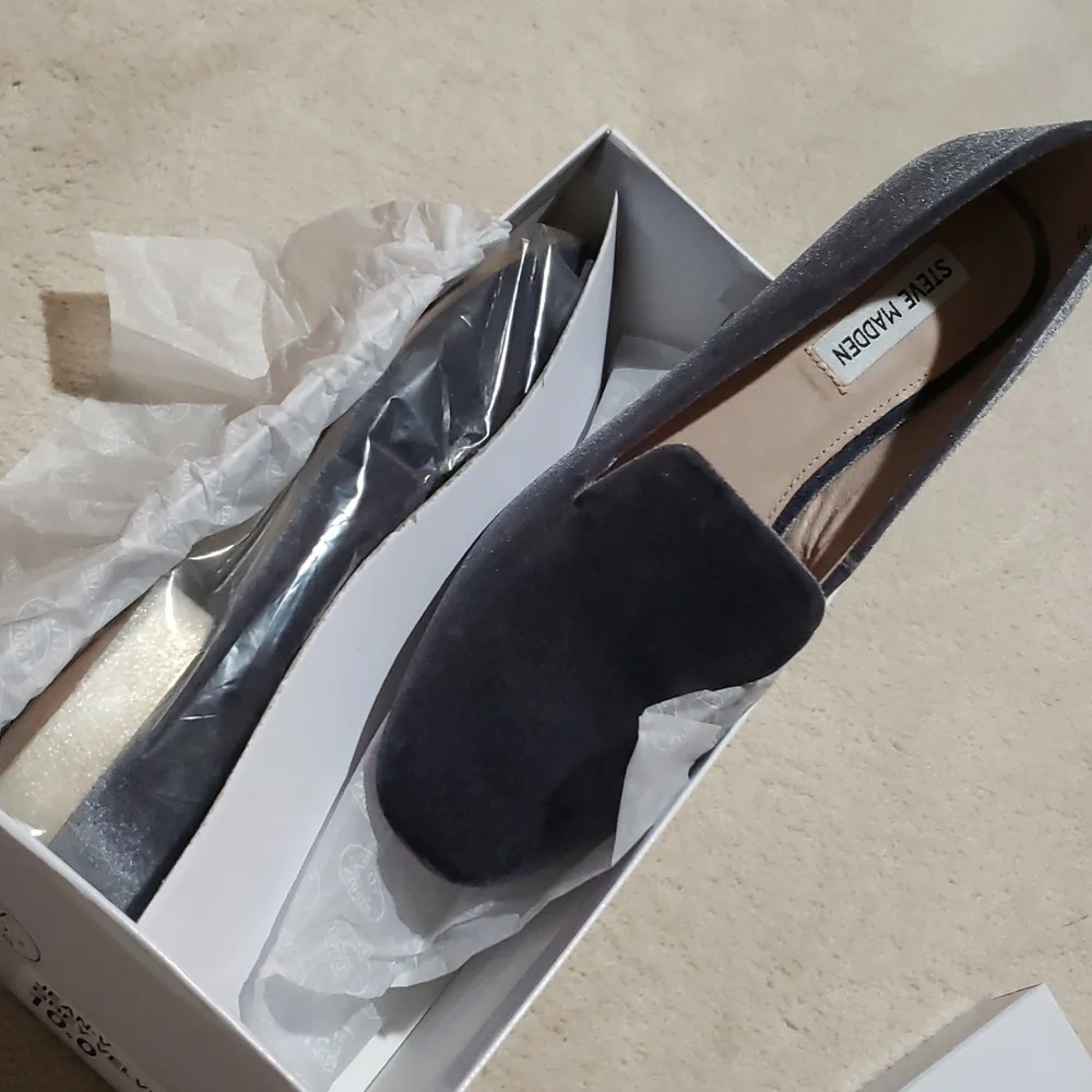 Shoes - Picture 5 of 6